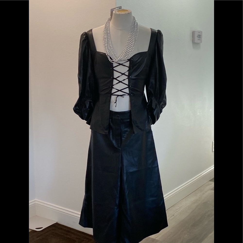 Anne sui leathers suits size S🌿💐🌿💐